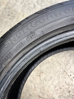 225/45R17 - 3
