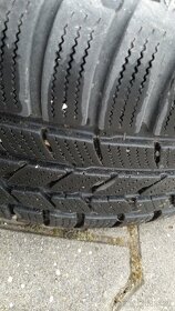 Volvo disky z ľahkej zliatiny obuté na zimných pneumatikách - 3