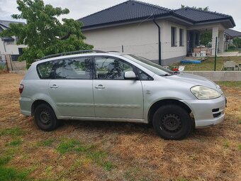 Rozpredam Toyotu Avensis Verso 2,0 D4D - 3