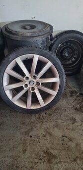 Skoda octavia 3 r18 225/45 - 3