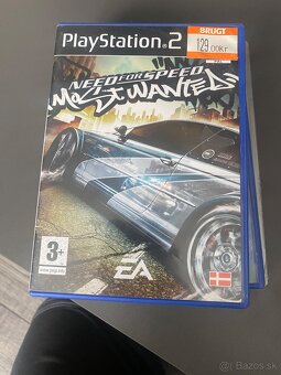 Predávam Playstation 2 s hrami a ovládačmi - 3