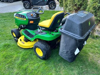 Traktorova kosacka John Deere - 3