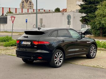 Jaguar F-Pace - 3