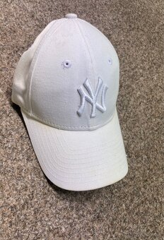 Šiltovky Nike a New Era - 3