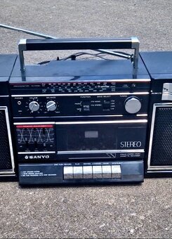 SANYO Prenosné rádio FM STEREO 12v 230v Baterky - 3
