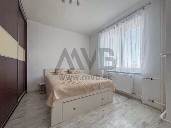 Prenajmem priestranný 2-izbový byt s balkónom v centre mesta - 3