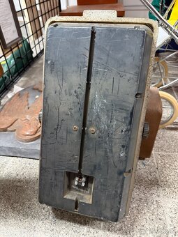 Starý vonkajší reproduktor - 3