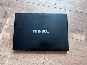 Toshiba Portege R700 - 3