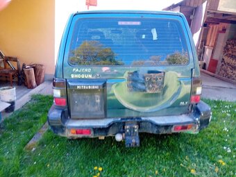 Mitsubishi Pajero 2.5 - 3