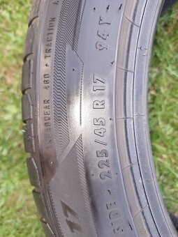 225/45 r17 - 3