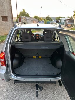Toyota Rav4 2.0 D4-D 85kw Klimatronik,Ťažné zariadenie,Alu - 3