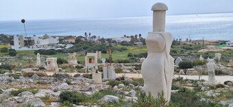 Konferenčný stolík kovový so sklom - 3