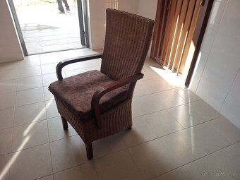 Jedálenský stôl+3ks stolicky - 3