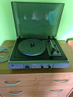 Gramofon NZC 041 - 3