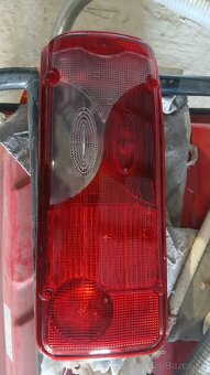 Predám zadné svetlo SCANIA - 3