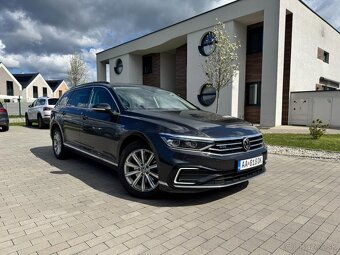 Volkswagen Passat GTE Variant - 3