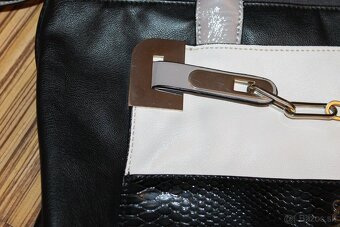 Kabelka GUESS - 3