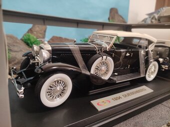 prodám nový model 1:18 duessenberg 1934 - 3