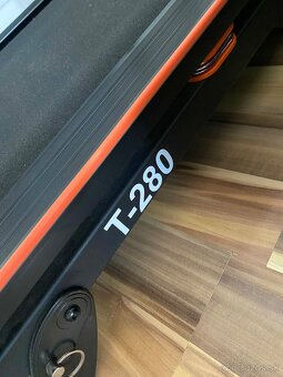 Bežecký pás HRS T-280 - 3