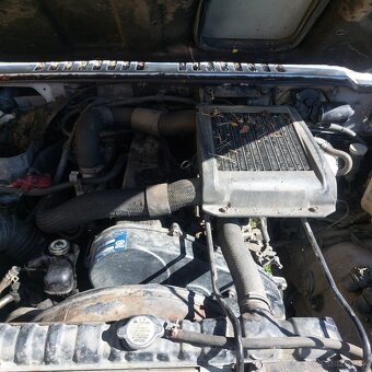 Mitsubishi pajero1 2.5td rozpredám - 3