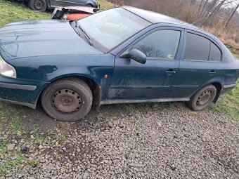 Predám rozpredám octavia 1 1.6 55kw - 3