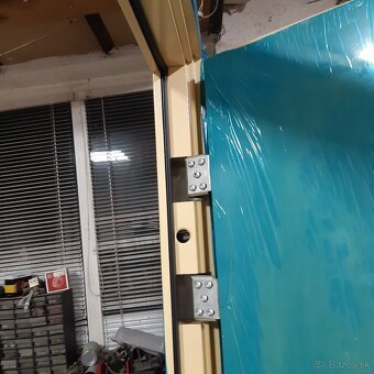 Predam bezpecnostne dvere - 3