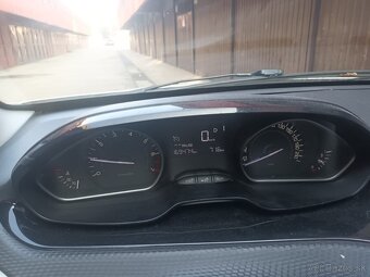 Peugeot 2008 - 3