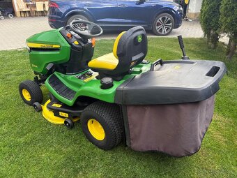 Traktorova Kosačka John deere - 3