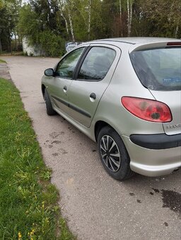 Peugeot 206,r.v.2004,1,2 benzín - 3