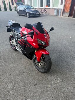 Honda CBR600RR - 3