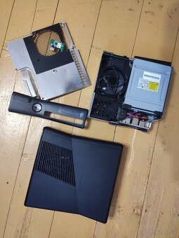 ✅ Xbox RGH 250, KINECT, 2x Joy + 50 HIER ✅ - 3