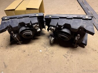 Predné svetla Mitsubishi Pajero II - 3