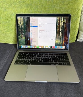 MacBook Pro 13”, 2018, Four Thunderbolt 3 Ports - 3