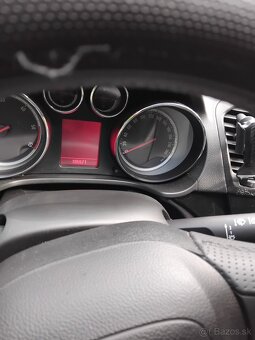 Predam opel insignia 2.0 cdti 118kw - 3