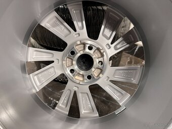 original kolesa Škoda Fabia 4 IV R17 6VA601025 - 3