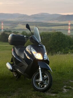 Predám Piaggio x7 125 10.3 kw - 3