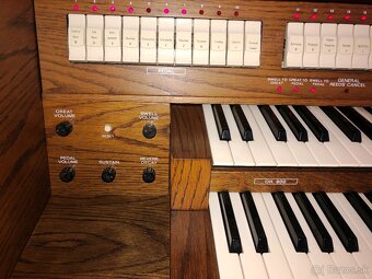 Organ Viscount DK 900 - 3