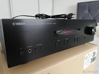 Zosilňovač Yamaha - 3
