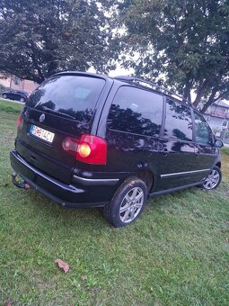 Vw sharan 1.9 tdi 85kw 7 miestni - 3