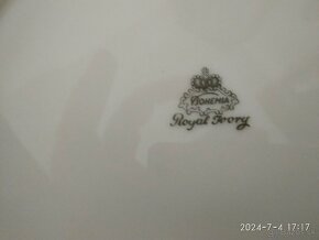 Starožitný talíř 20x20 cm. Zn. Royal Ivory Bohemia - 3