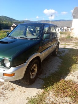 Nissan Terrano - 3