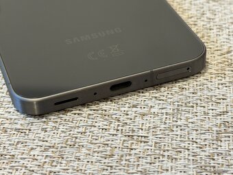 Predám Samsung Galaxy A56 256GB Grey - 3