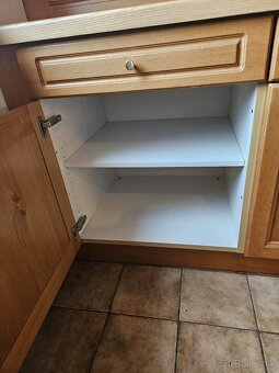 Masívna kuchynská linka z Nemecka so spotrebičmi - 3