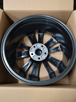 17" originál alu Škoda + zimné pneu. - 3