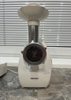Zelmer 886.84 Mlynček na mäso a strúhač - 3