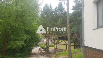 Predám budovu so 7 apartmánmi vo výstavbe vo Vyhniach. - 3