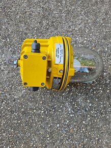 Predam industrialne liatinove svietidla - 3