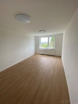 SÍDLISKO III - 3 IZBOVÝ BYT - PRENÁJOM - 3