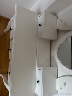 Kozmetický stolík - 3