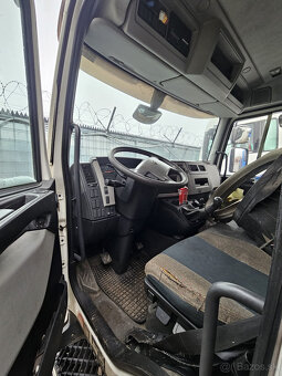 Skriňové Volvo FL6 r.v.2015 + hyd. čelo porucha motora - 3